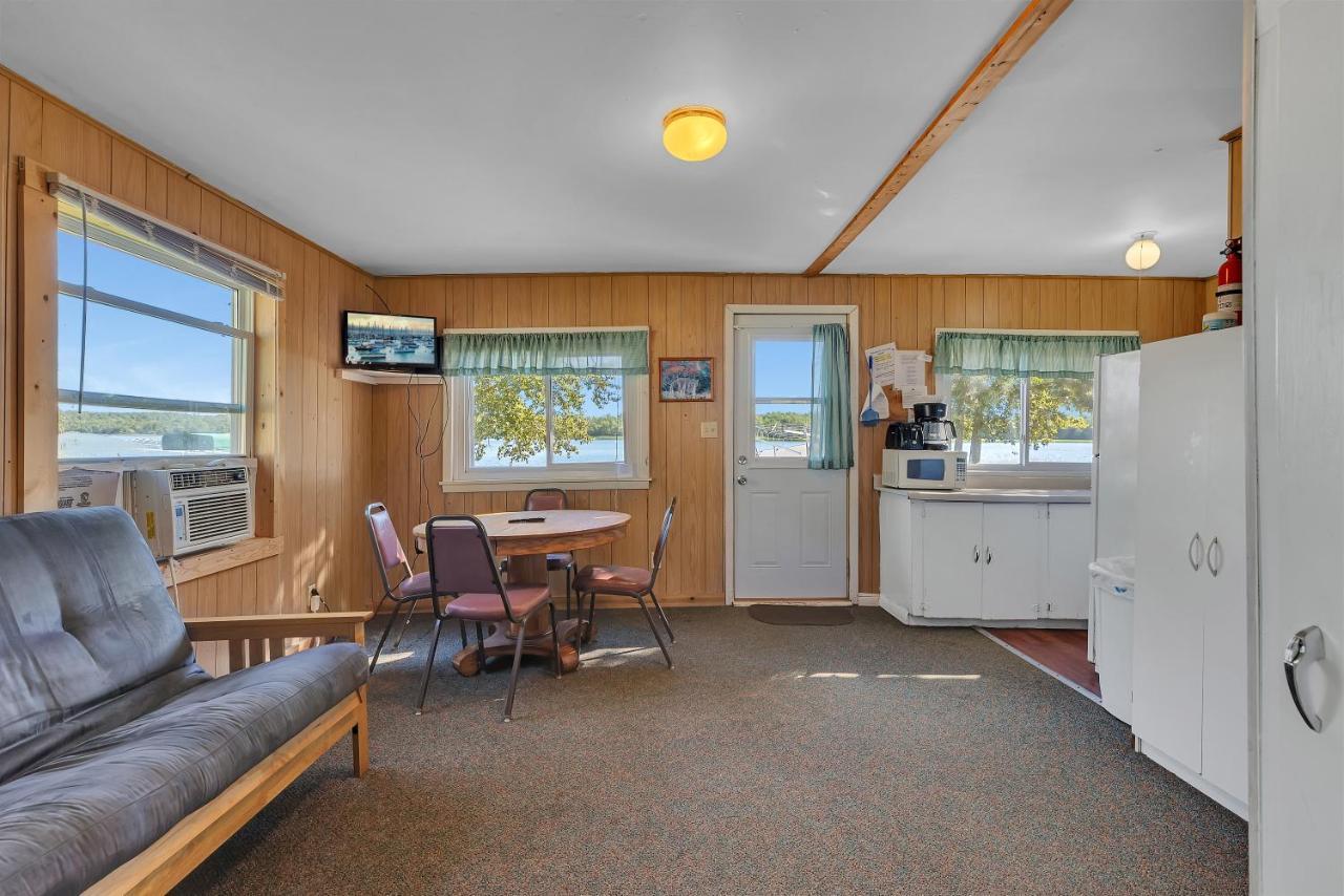 Blue Moon Resort & Motel Hill City Exterior foto